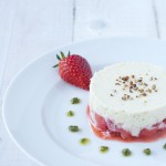 Spargelmousse auf Erdbeertatar mit Zitronenverbenepesto