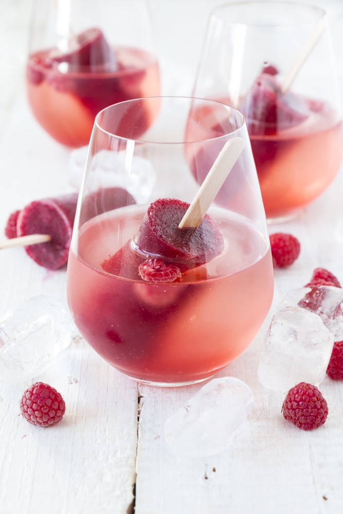 Food-Love-Wine-Kochbuch-Apertitif-cocktail-rose-wein-eis-am-stiel-himbeeren