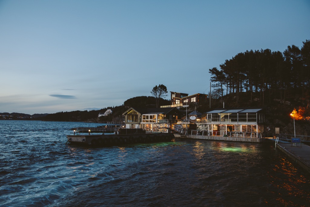 Cornelius-Fischrestaurant-Oyster-Dundee-Norwegen-romantische-bucht