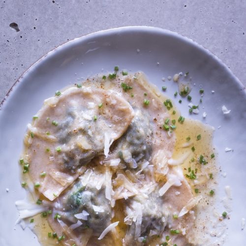 Kürbis-Gnocchi mit Salbeibutter, krossem Pancetta und Parmesan (Werbung ...