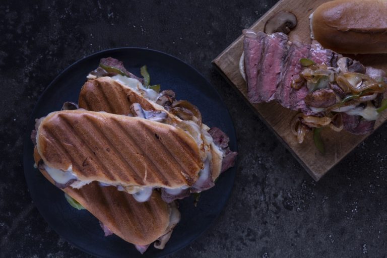 fertiges-Philly-Cheese-Steak-Sandwich